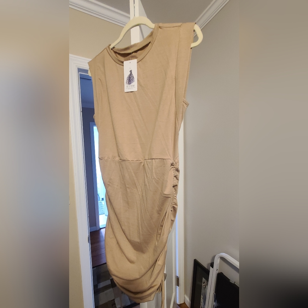 Ruched Crew Neck Sleeveless Bodycon Dress